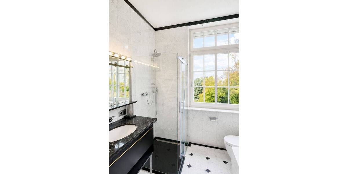 Etagenwohnung Heidelberg Neuenheim - 4 Zimmer, 110 m&sup2;, 2.800&euro; | Angebot:25742309
