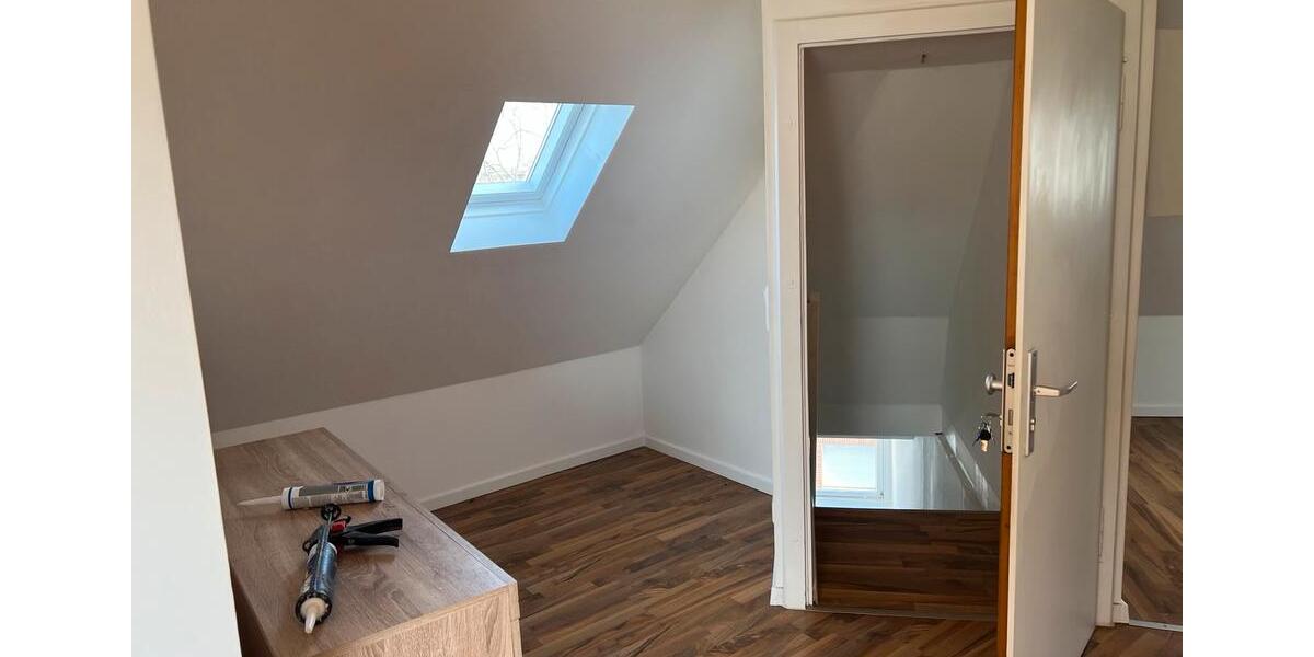 Dachgeschoßwohnung Hamm - 1 Zimmer, 35 m&sup2;, 500&euro; | Angebot:25861355