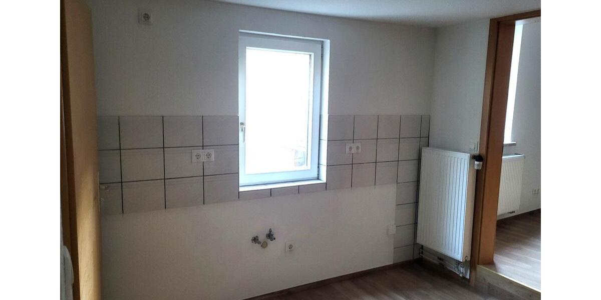 Etagenwohnung Eisenberg - 3 Zimmer, 46 m&sup2;, 350&euro; | Angebot:26531964