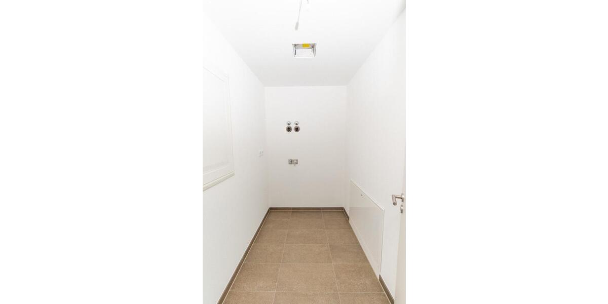 Etagenwohnung Frankfurt (Oder) - 3 Zimmer, 119 m&sup2;, 1.553&euro; | Angebot:25323147