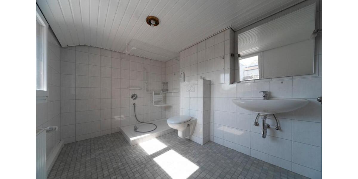 Doppelhaushälfte Freiburg im Breisgau Betzenhausen - 3.5 Zimmer, 100 m&sup2;, 1.650&euro; | Angebot:23915837