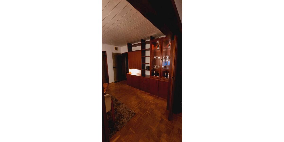 Wohnen auf Zeit Lohmar - 4 Zimmer, 125 m&sup2;, 100&euro; | Angebot:26289069