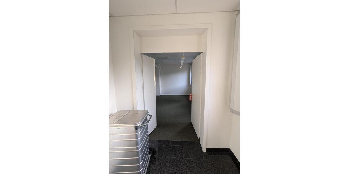 Helles Büro zu vermieten zimmer