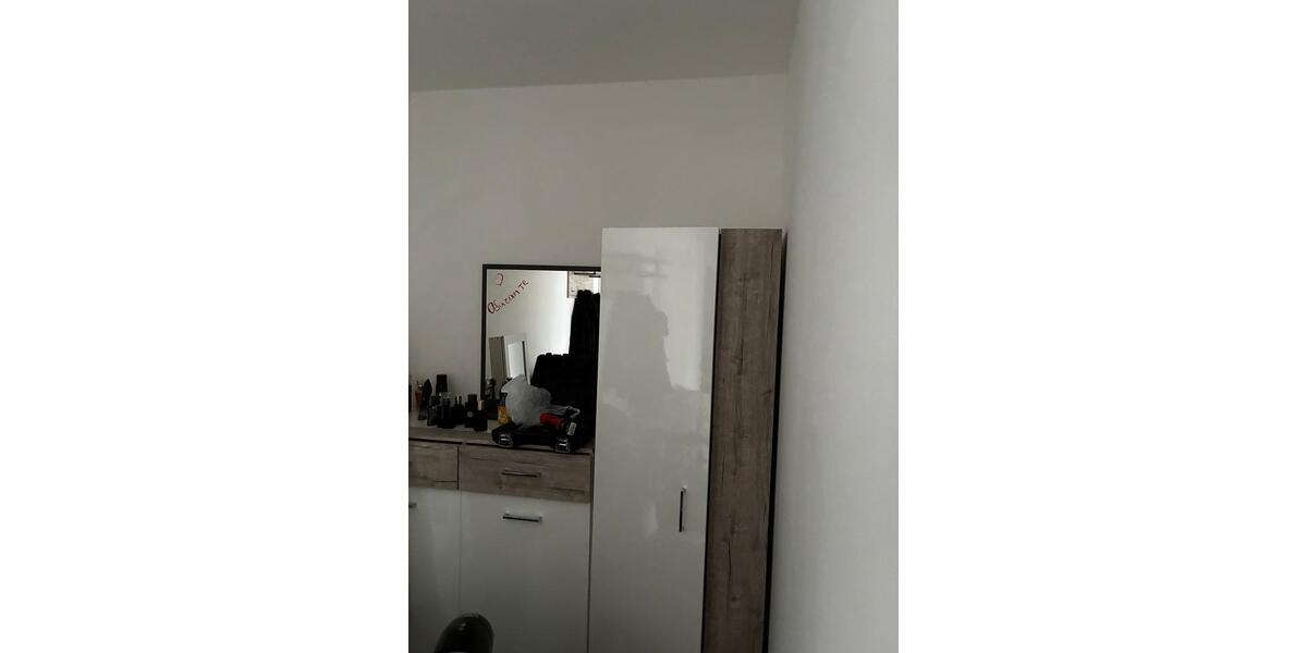 Etagenwohnung München Schwabing-Freimann - 5 Zimmer, 115 m&sup2;, 1.100&euro; | Angebot:24535771