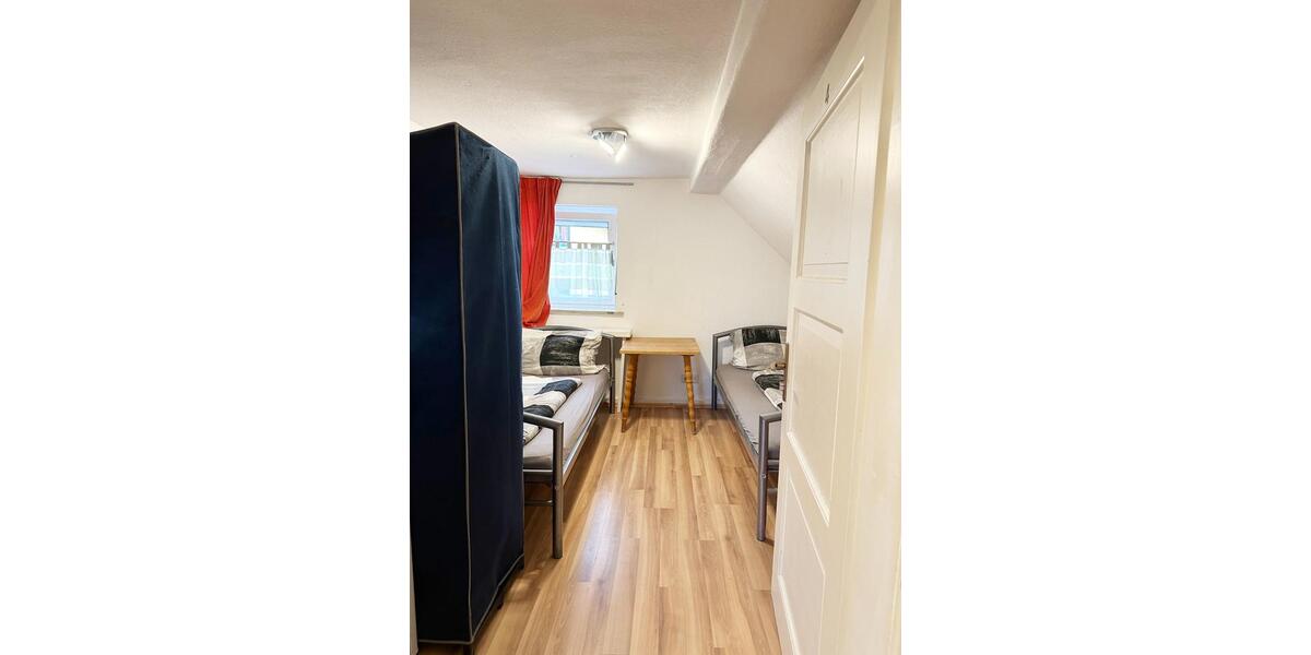 Wohnen auf Zeit Geisenfeld - 5 Zimmer, 125 m&sup2;, 19&euro; | Angebot:24775075