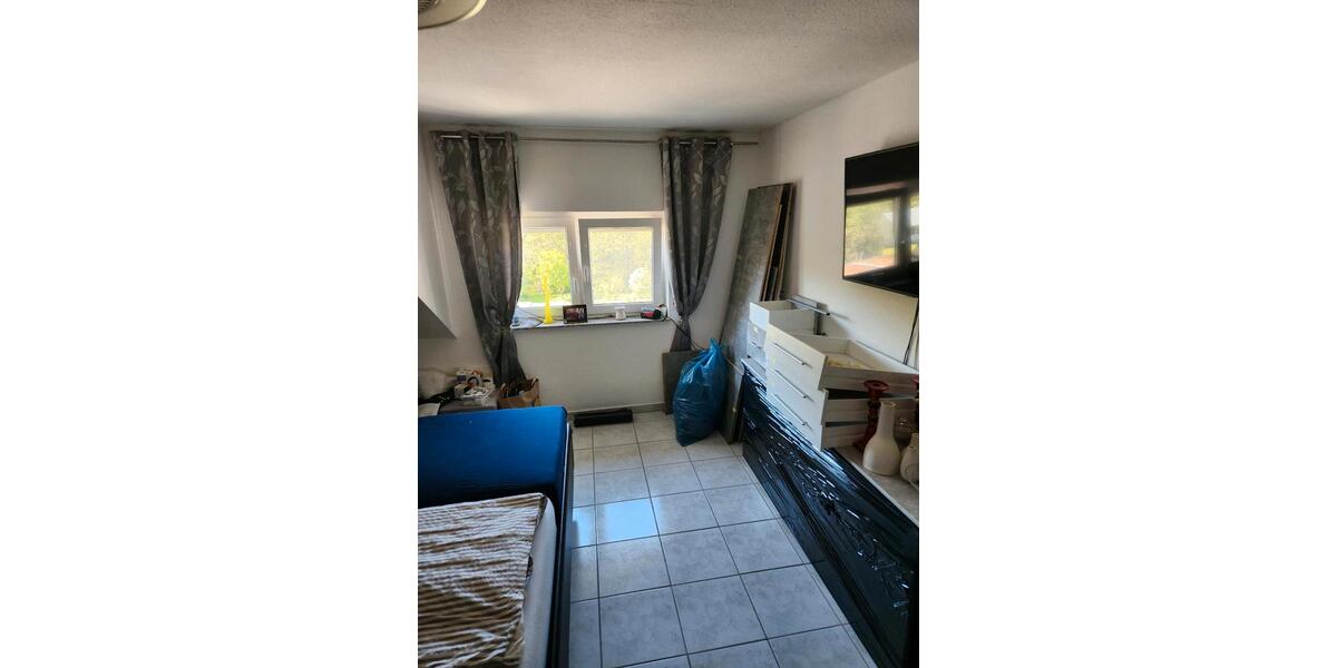 Dachgeschoßwohnung Völklingen - 1 Zimmer, 74 m&sup2;, 460&euro; | Angebot:26278245