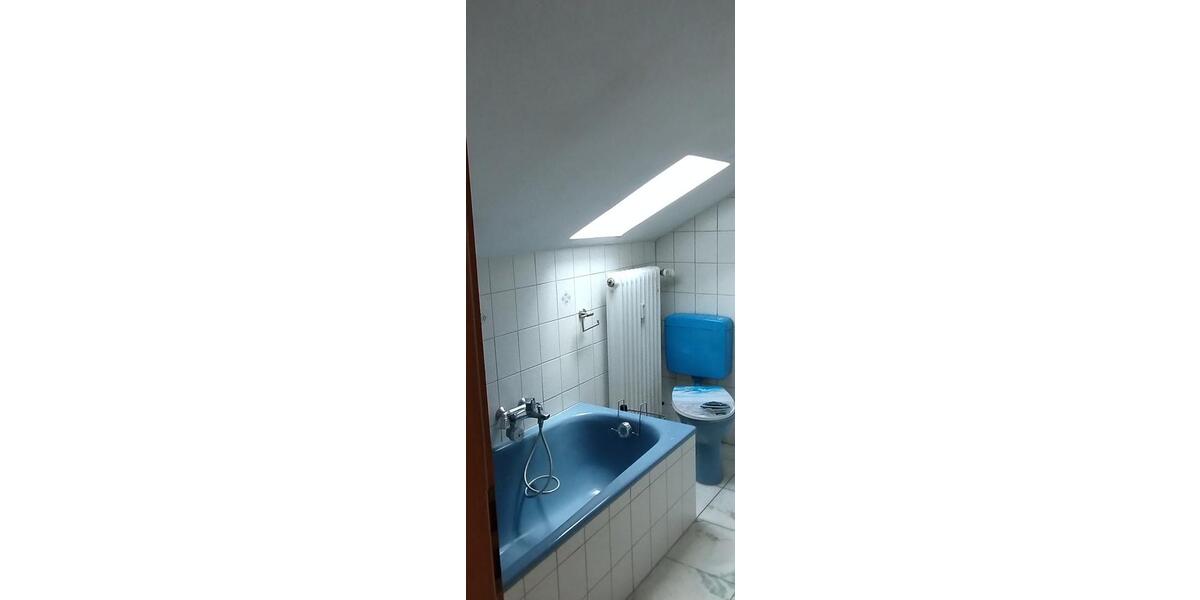 Dachgeschoßwohnung Hof Neuhof - 5 Zimmer, 90 m&sup2;, 750&euro; | Angebot:26674781