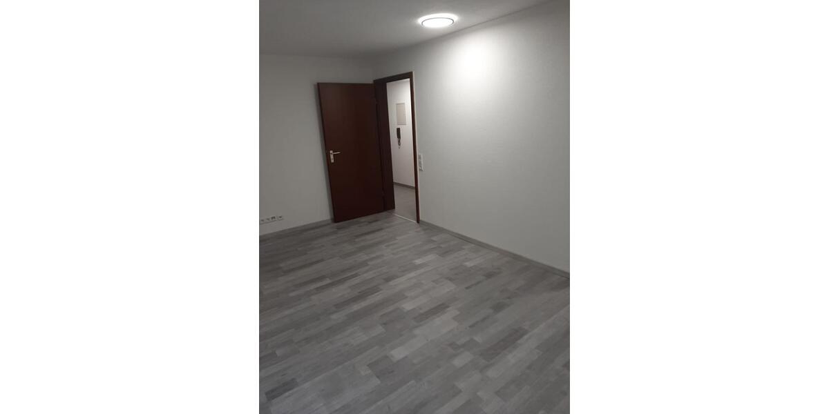 Etagenwohnung Freiberg am Neckar - 1.5 Zimmer, 43 m&sup2;, 750&euro; | Angebot:25948431
