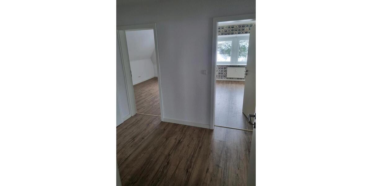 Dachgeschoßwohnung Husum - 3 Zimmer, 80 m&sup2;, 1.200&euro; | Angebot:24703737
