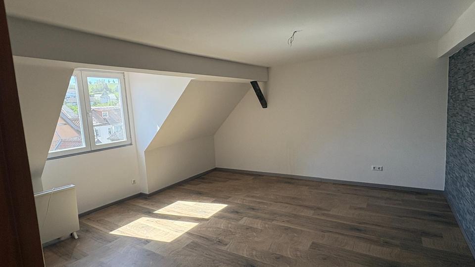 Einfamilienhaus Waldböckelheim - 5 Zimmer, 170 m&sup2;, 1.280&euro; | Angebot:26449327