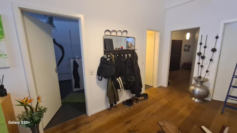 3 Zimmer-Wohnung mit 35 m² Balkon inkl. Einbauküche & Parkplatz 3 zimmer