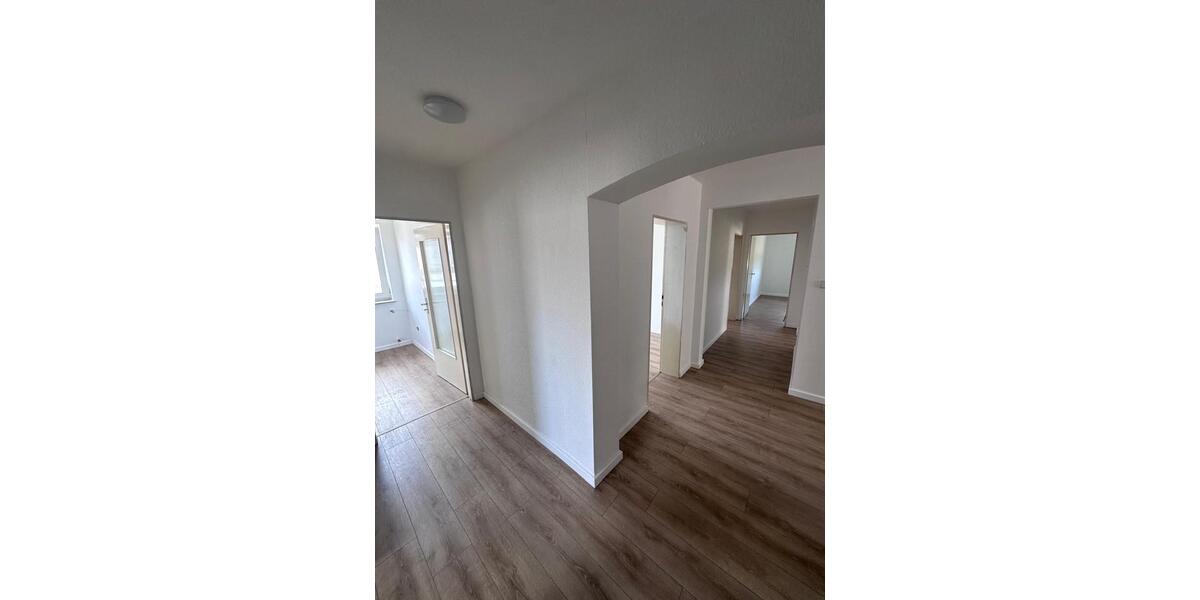 Etagenwohnung Büdingen - 4 Zimmer, 102 m&sup2;, 1.050&euro; | Angebot:26694096