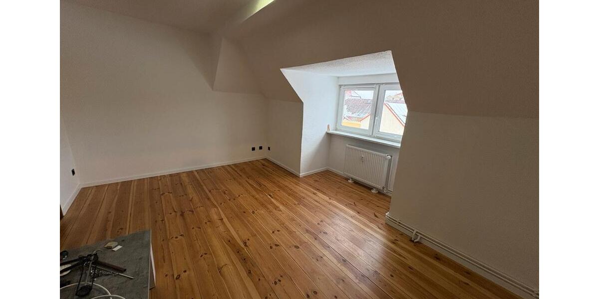 Dachgeschoßwohnung Wesenberg - 2 Zimmer, 50 m&sup2;, 460&euro; | Angebot:24704407