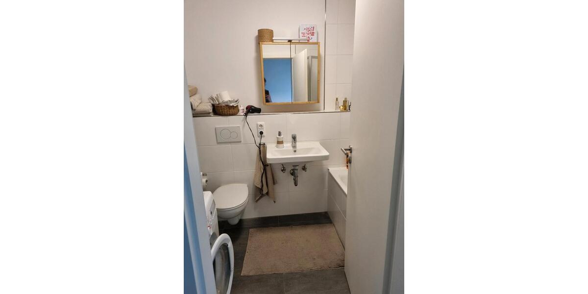 Dachgeschoßwohnung München Ludwigsvorstadt-Isarvorstadt - 3 Zimmer, 85 m&sup2;, 2.400&euro; | Angebot:25148445