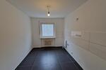 Frisch renoviert: Geräumige 3-Zimmer-Wohnung mit Balkon auf dem Eschberg zu vermieten