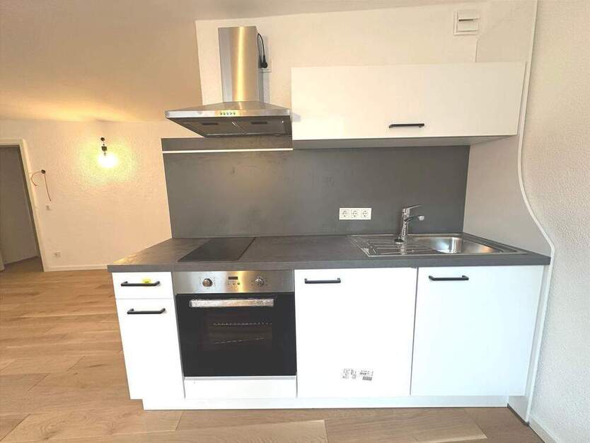 Neuwertige 1-Zimmer-Wohnung mit Einbauküche im 2. Obergeschoss (ohne Aufzug)