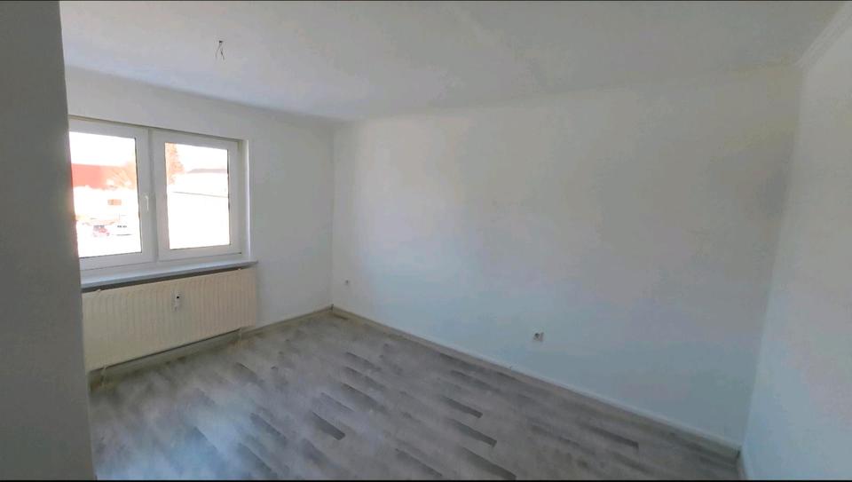 Dachgeschoßwohnung Lützow - 4 Zimmer, 78 m&sup2;, 850&euro; | Angebot:25793643