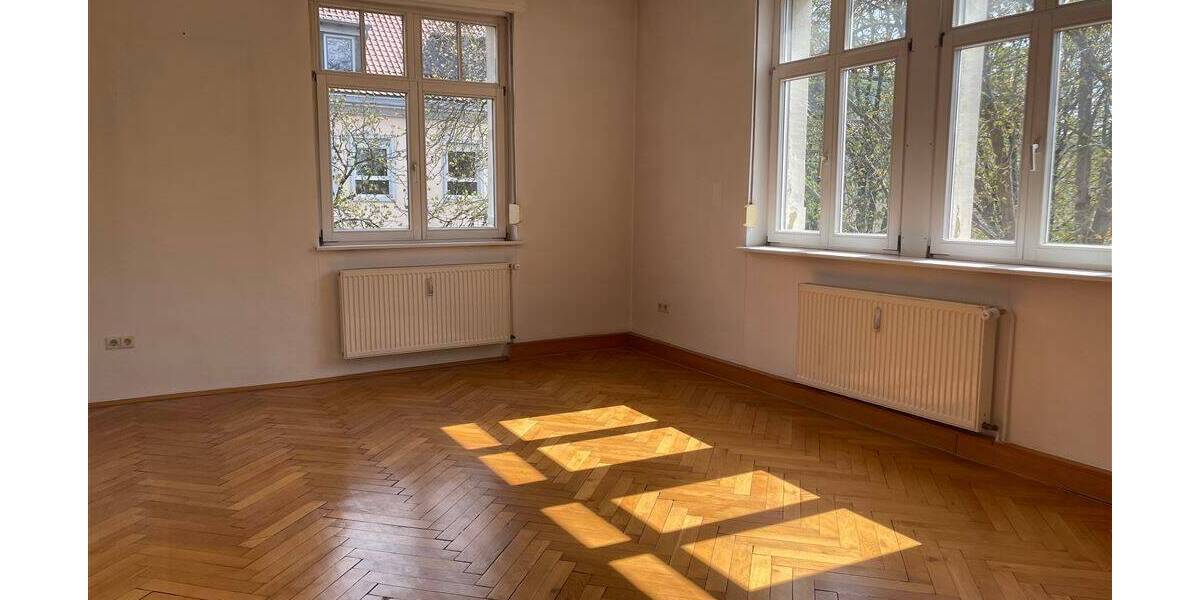 Etagenwohnung Rastatt - 3 Zimmer, 112 m&sup2;, 960&euro; | Angebot:26154386