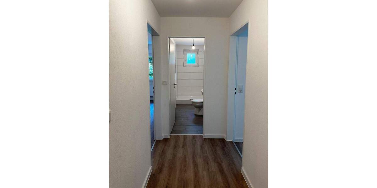 Etagenwohnung Singen (Hohentwiel) Singen - 4 Zimmer, 111 m&sup2;, 1.260&euro; | Angebot:25677101