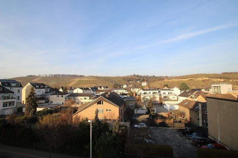 Etagenwohnung Bad Neuenahr-Ahrweiler Bad Neuenahr - 3 Zimmer, 83 m&sup2;, 1.200&euro; | Angebot:25690109