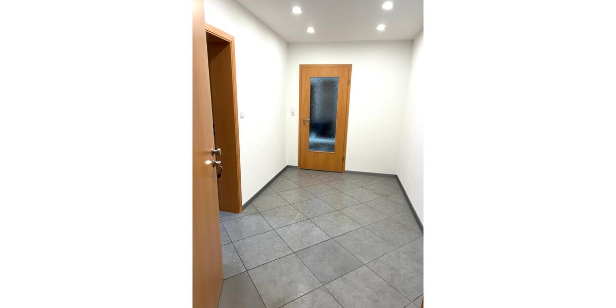 Erdgeschoßwohnung Frankenberg (Eder) - 1 Zimmer, 67 m&sup2;, 750&euro; | Angebot:26533071