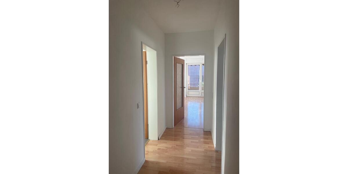 Dachgeschoßwohnung Lage - 3 Zimmer, 72 m&sup2;, 645&euro; | Angebot:26639527
