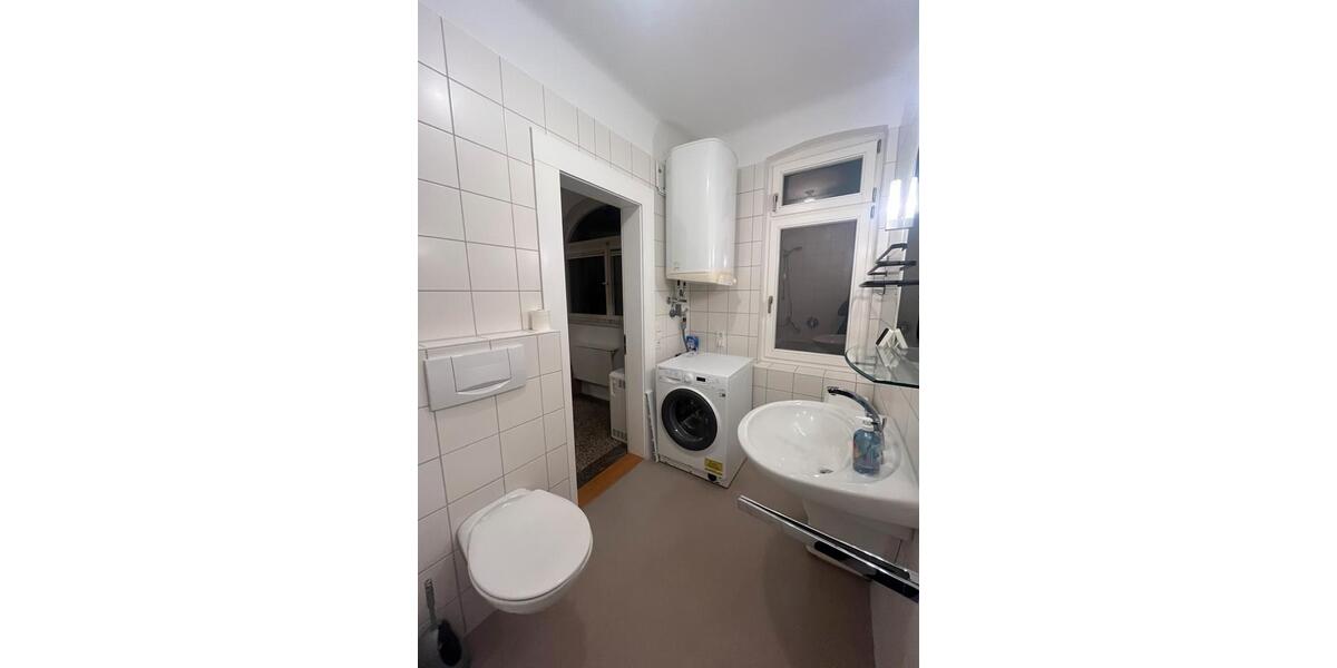 Dachgeschoßwohnung Ulm - 13 Zimmer, 112 m&sup2;, 645&euro; | Angebot:25716802