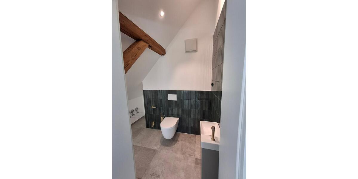 Dachgeschoßwohnung Marburg - 3 Zimmer, 119 m&sup2;, 2.450&euro; | Angebot:25880812