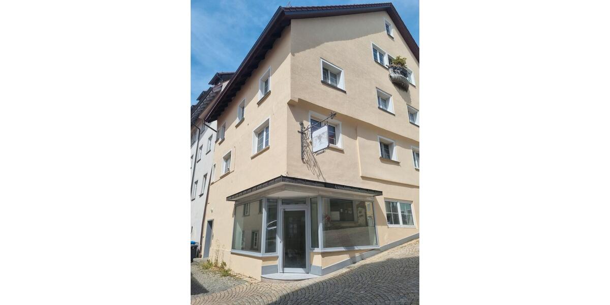 Dachgeschoßwohnung Pfullendorf - 4 Zimmer, 85 m&sup2;, 950&euro; | Angebot:25993651