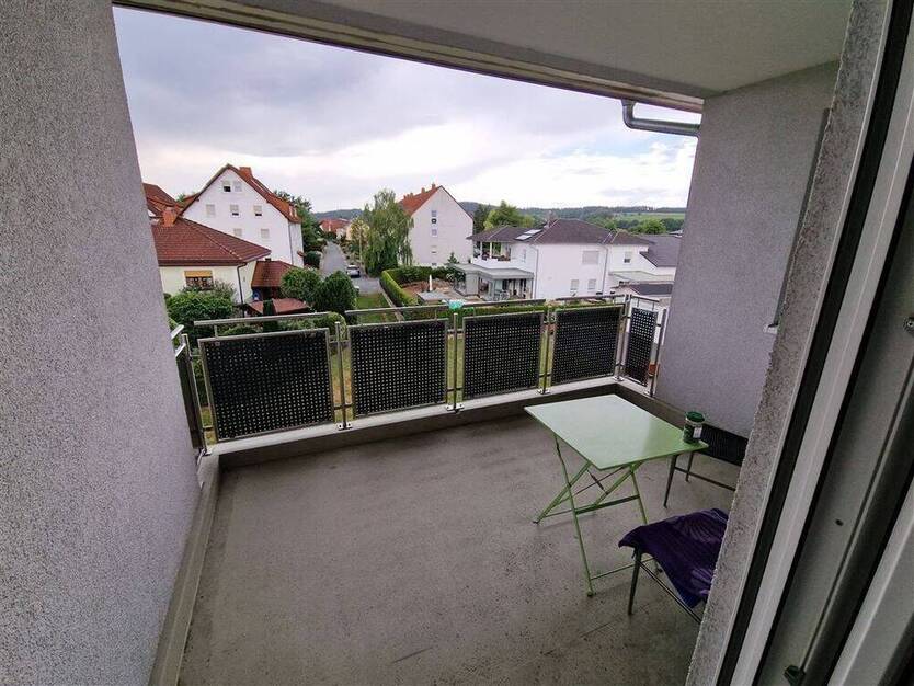 Seniorengerechte 2-Zimmerwohnung mit Balkon und Garage in Küps