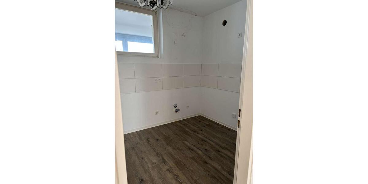 Etagenwohnung Karlsruhe Wettersbach - 3 Zimmer, 92 m&sup2;, 1.050&euro; | Angebot:25145374