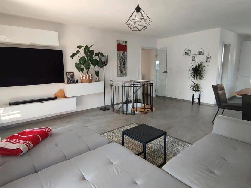 Große moderne Wohnung mit Garten in bester Lage inkl. EBK