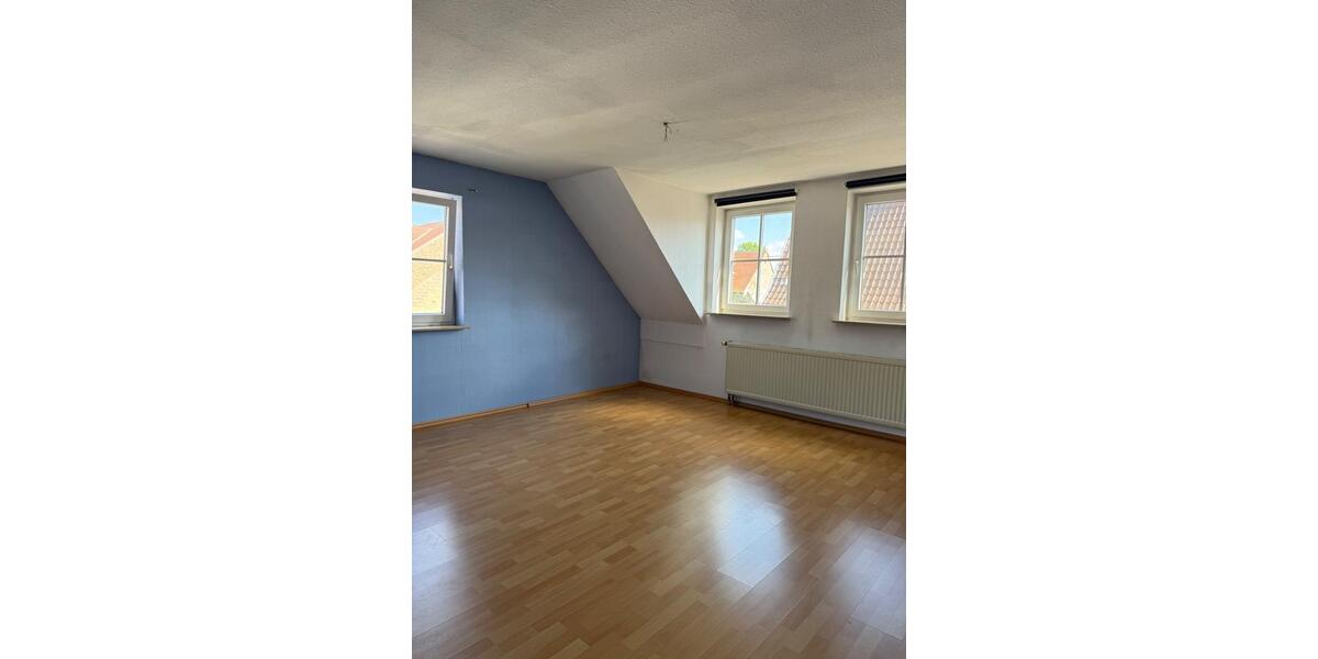 Dachgeschoßwohnung Mommenheim - 4 Zimmer, 94 m&sup2;, 800&euro; | Angebot:26507351