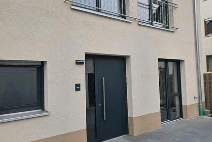 Haus Baden-Baden Lichtental - 5 Zimmer, 162 m&sup2;, 1.800&euro; | Angebot:26085401