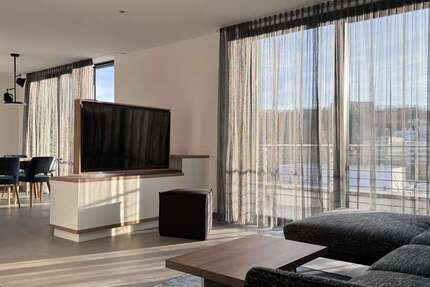 Wohnung Saarbrücken - 2 Zimmer, 90 m&sup2;, 1.500&euro; | Angebot:26750811