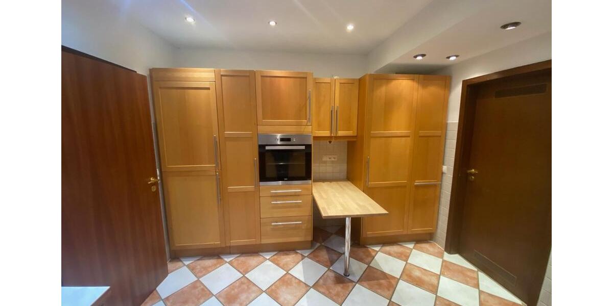 Erdgeschoßwohnung Bonn Bad Godesberg - 3 Zimmer, 151 m&sup2;, 2.280&euro; | Angebot:25807104