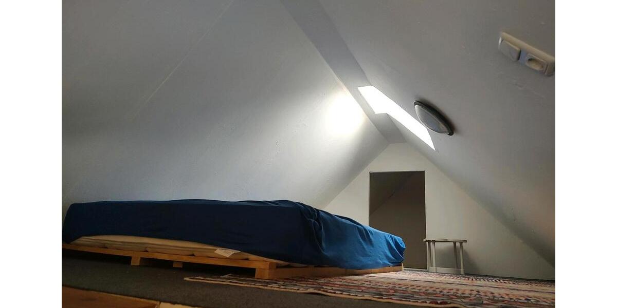 Dachgeschoßwohnung Schöningen - 3 Zimmer, 65 m&sup2;, 390&euro; | Angebot:26135157