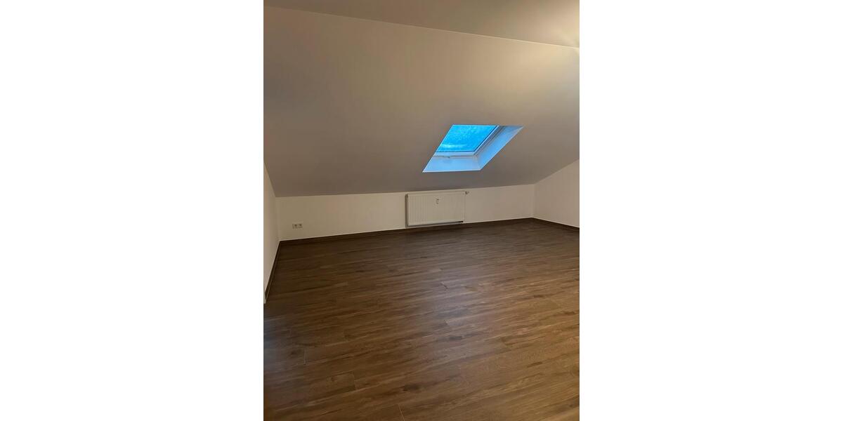 Dachgeschoßwohnung Pirmasens - 2 Zimmer, 70 m&sup2;, 500&euro; | Angebot:25354564