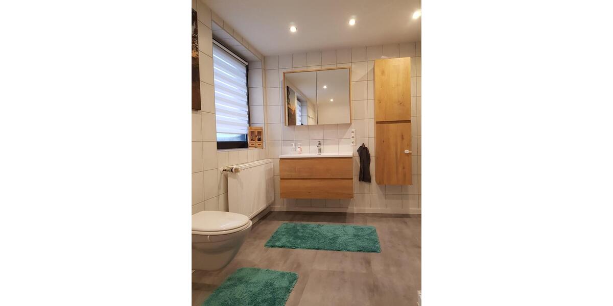 Helles, Einfamilienhaus mit großem Garten zu vermieten! Bestlage! 5 zimmer