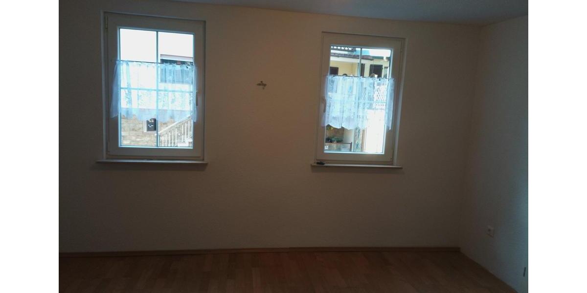 Einfamilienhaus Höringen - 5 Zimmer, 110 m&sup2;, 850&euro; | Angebot:25106942