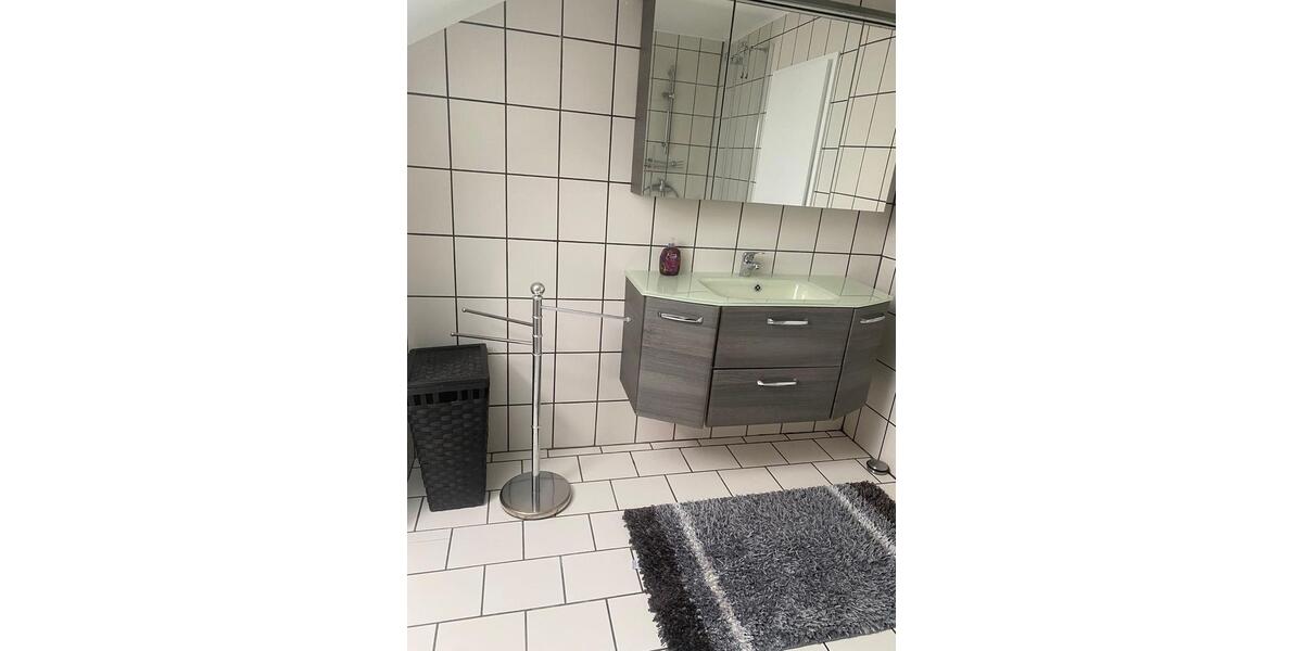 Dachgeschoßwohnung Seesen - 3 Zimmer, 85 m&sup2;, 800&euro; | Angebot:26153019