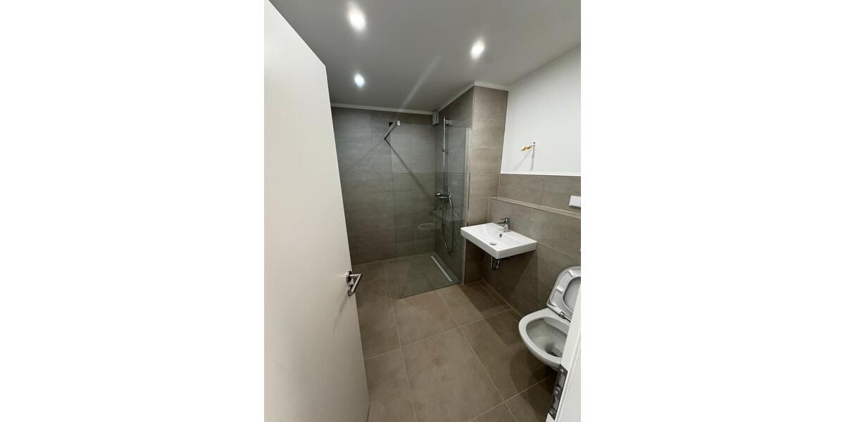 Reihenhaus Lohmar - 6 Zimmer, 170 m&sup2;, 2.350&euro; | Angebot:26345389