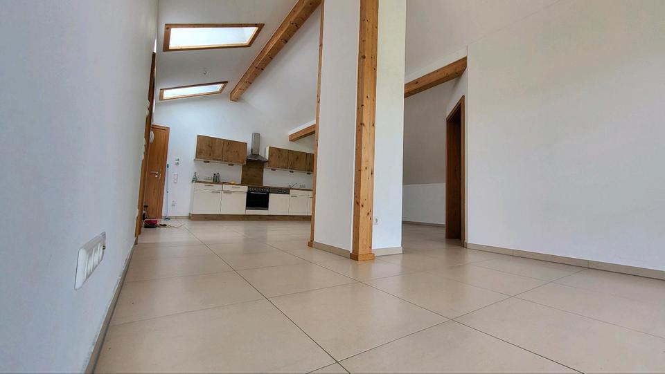 Dachgeschoßwohnung Unterdietfurt - 3 Zimmer, 82 m&sup2;, 920&euro; | Angebot:26578660