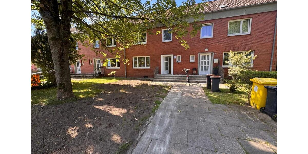 5 ZKB, Reihenhaus, RENOVIERT, mit Terrasse u. Garten zu vermieten 5 zimmer