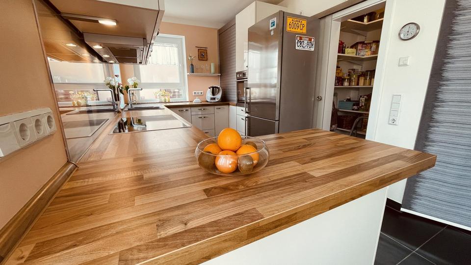 Exklusive 3-Zimmer Erdgeschosswohnung (141m²) mit Garten u. großer Terrasse in Usingen 3 zimmer