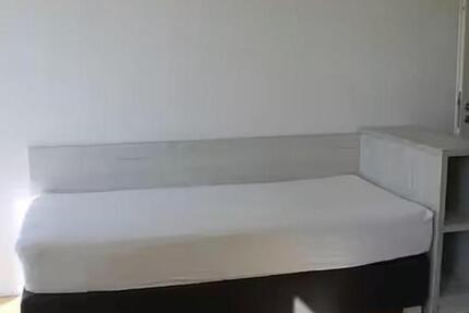 WG -Zimmer Neubau (16qm) in 3er Wohngemeinschaft( 80qm), Balkon in RegensburgKelheim 1 zimmer