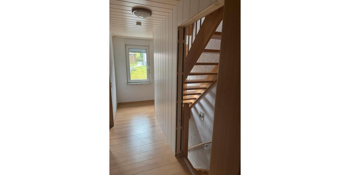 Etagenwohnung Siegen Eiserfeld - 3 Zimmer, 70 m&sup2;, 850&euro; | Angebot:25979591