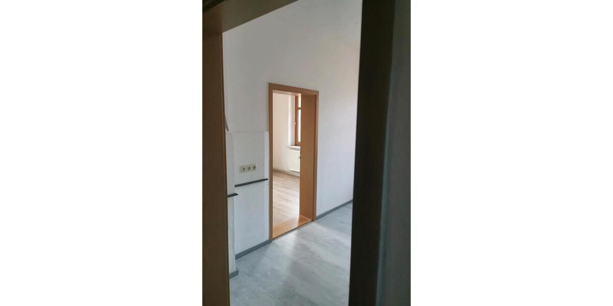 Etagenwohnung Hohenstein-Ernstthal Ernstthal - 4 Zimmer, 79 m&sup2;, 590&euro; | Angebot:26223322