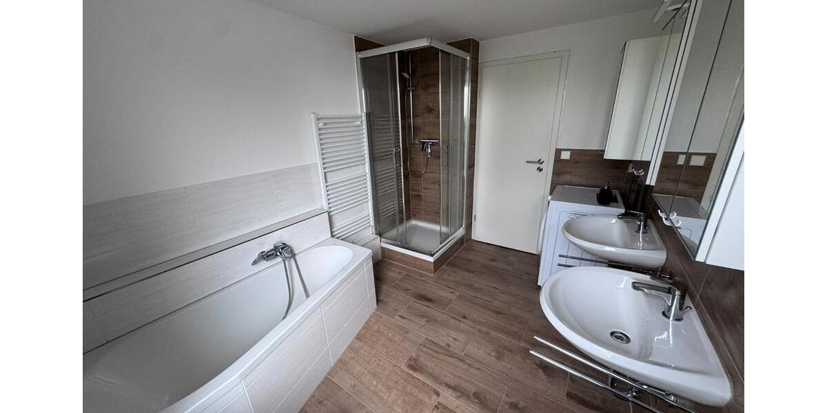 Wohnen auf Zeit Villingen-Schwenningen Schwenningen - 1 Zimmer, 9 m&sup2;, 390&euro; | Angebot:26535085
