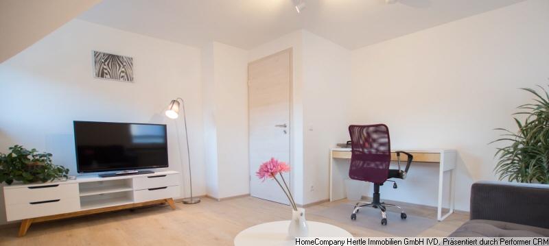Ruhig und modern möbliertes Dachgeschoss für 3-6 Monate in Bötzingen